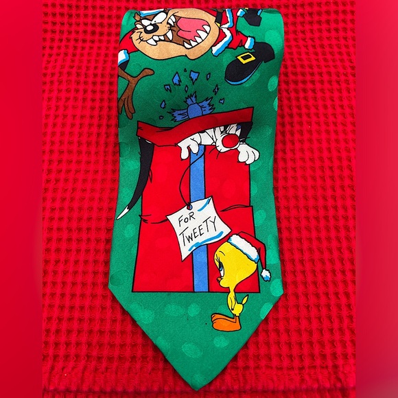 Silk Christmas Looney Tunes Tie! EUC! - Picture 4 of 14